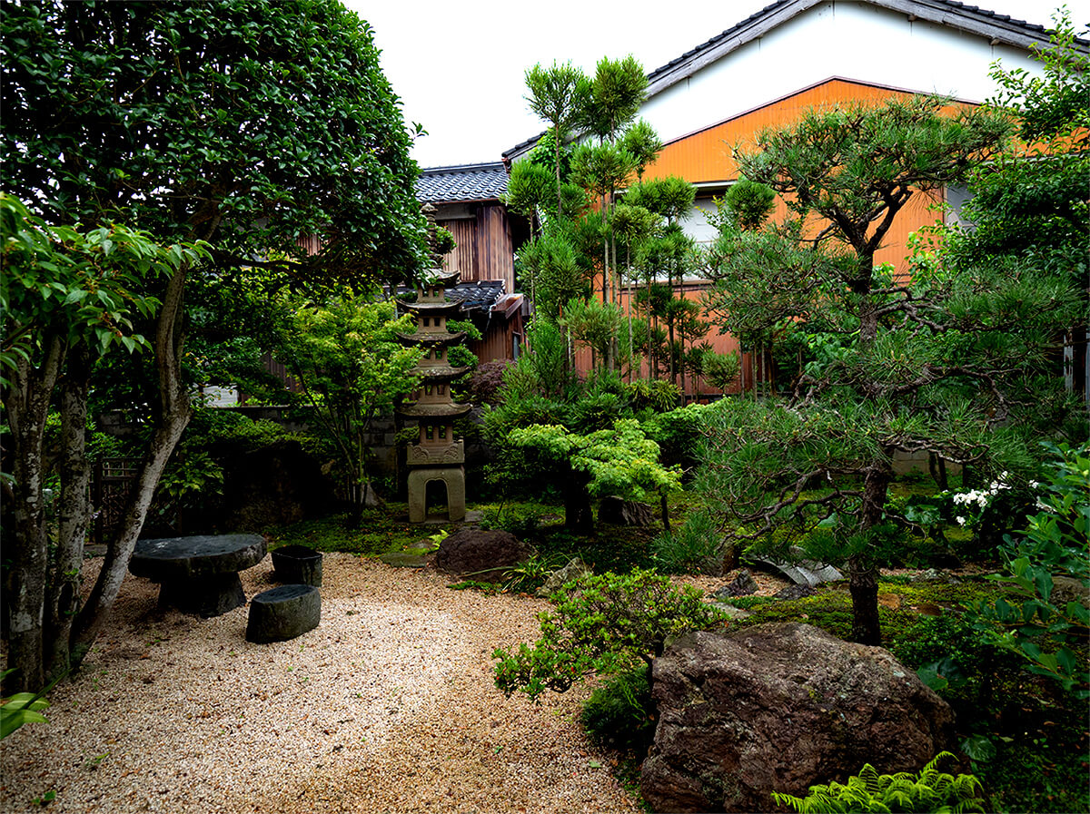 日吉津村Ｎ邸  和を作るリガーデンの庭